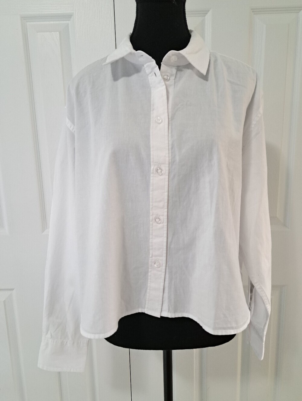 GAP Cotton Blouse White Button Front Womens Size Large Long Sleeve Shirt Classic